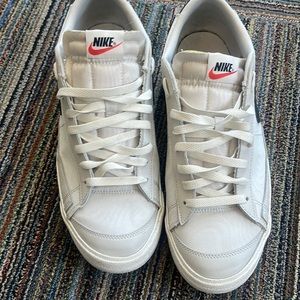 Nike Men’s Blazer 77 Vintage Shoes